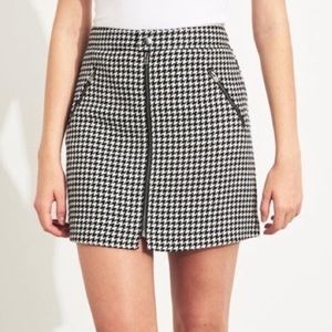 Hollister Black White Houndstooth Mini Skirt Small S Wool Lamb Blend